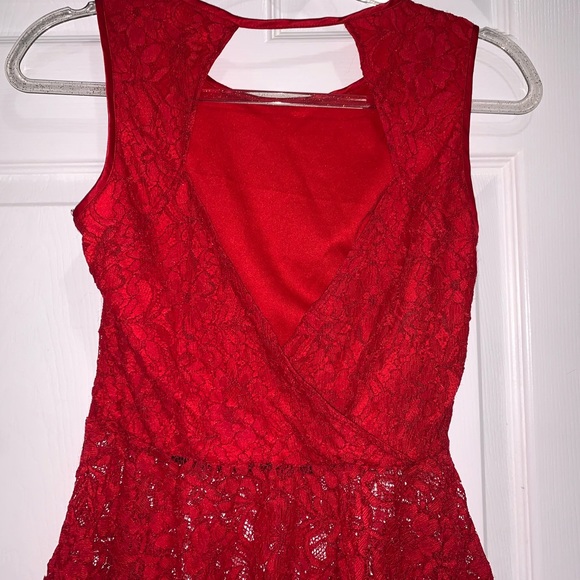 XOXO - Peplum Waist Red Lace Top - Picture 4 of 4